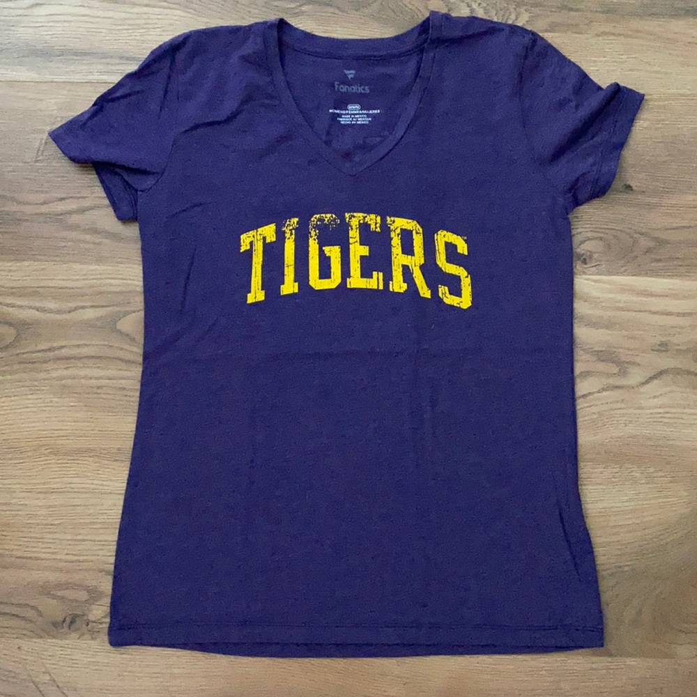 Women’s LSU Tigers Vneck Tshirt